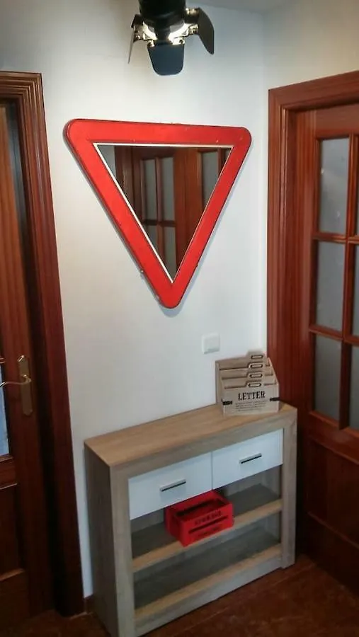 Piso Actual Estilo Industrial Apartment Ronda